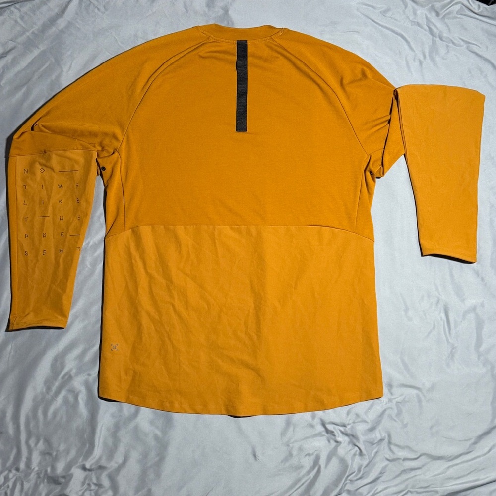 Lululemon mens pullover shirt